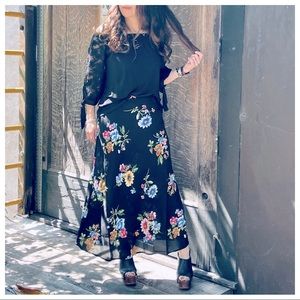 Pretty Pretty Pretty boho Floral print Midi skirt